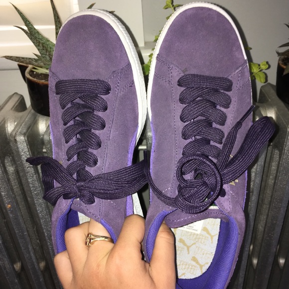 Puma Shoes - Classic Suede Pumas